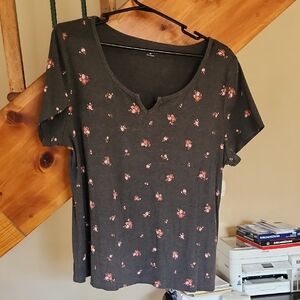 Old Navy Black Floral Short Sleeve Top